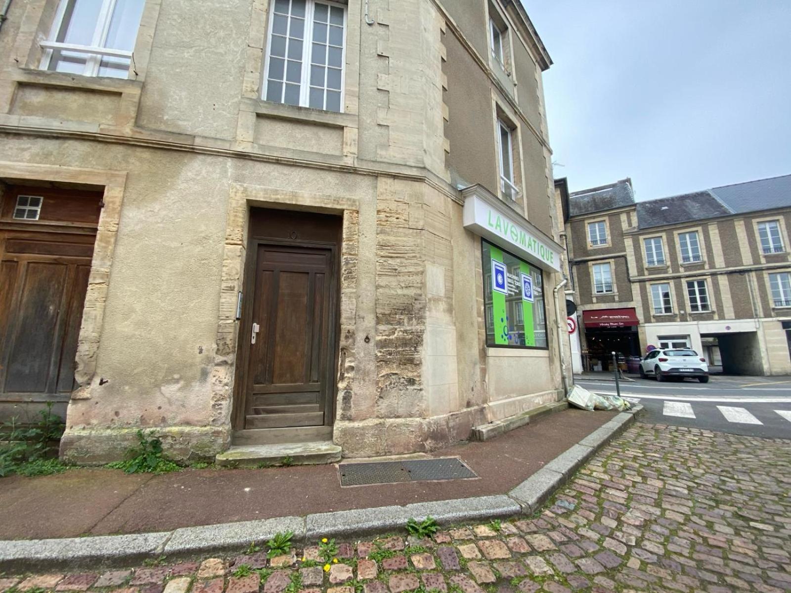 Les Combles De L Aure Grand Studio Cosy Confortable Classe 3 Etoiles Centre Bayeux 2 Mn A Pied Cathedrale Proche Plages Du Debarquement Exterior foto