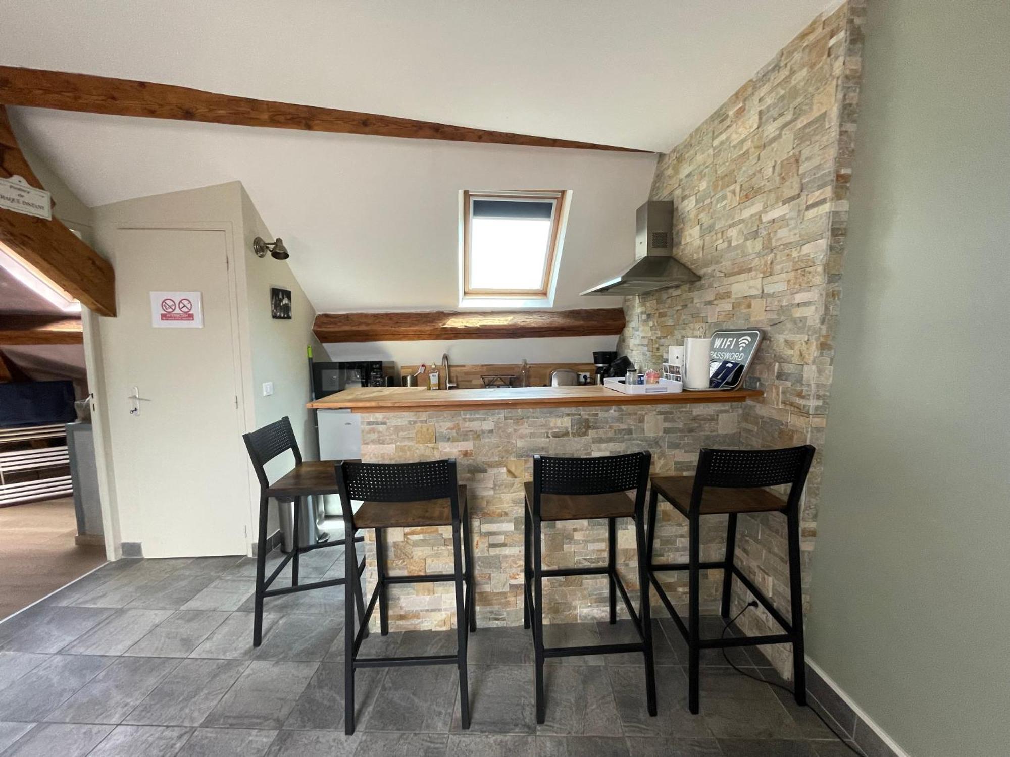 Les Combles De L Aure Grand Studio Cosy Confortable Classe 3 Etoiles Centre Bayeux 2 Mn A Pied Cathedrale Proche Plages Du Debarquement Exterior foto