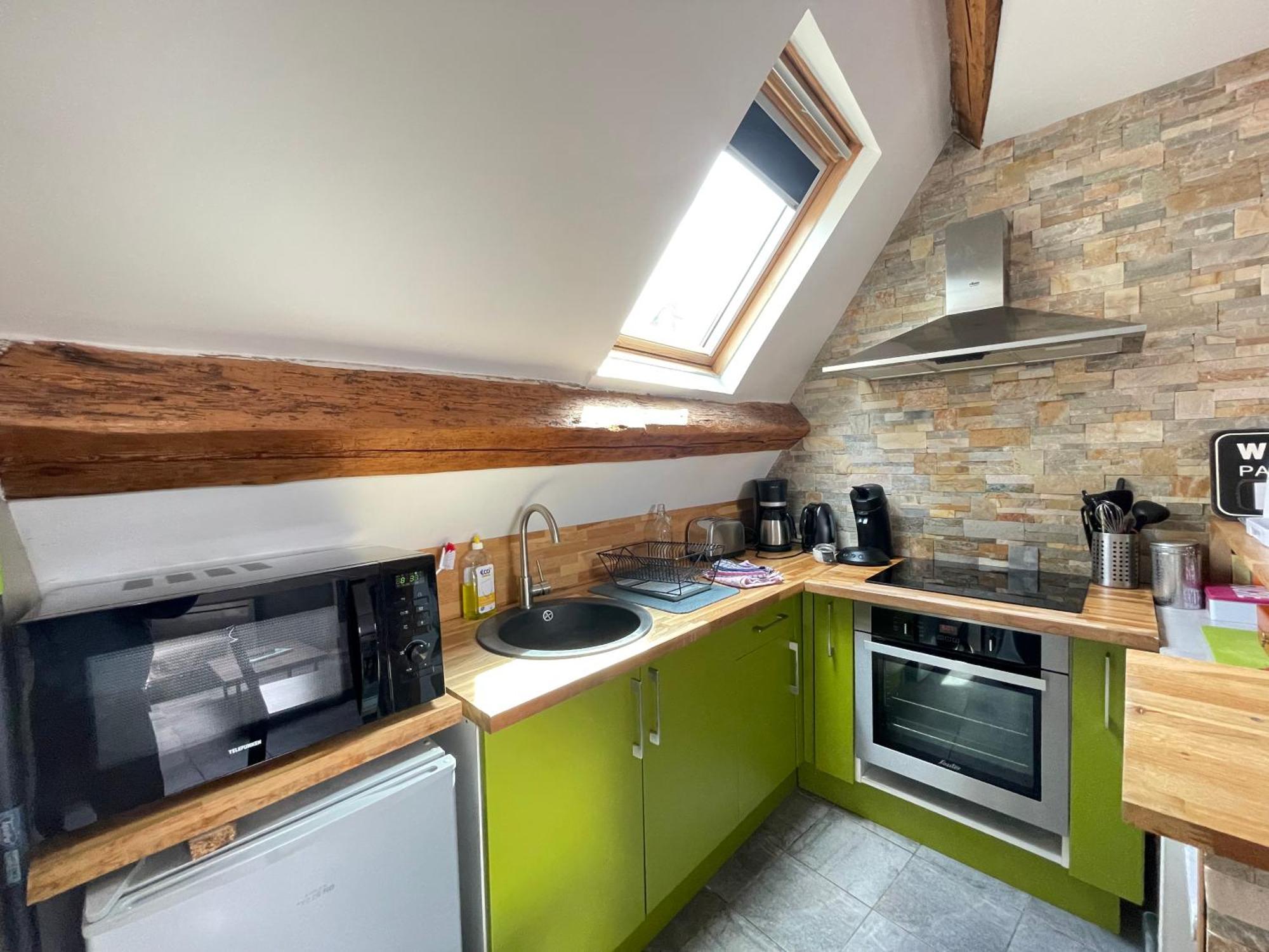 Les Combles De L Aure Grand Studio Cosy Confortable Classe 3 Etoiles Centre Bayeux 2 Mn A Pied Cathedrale Proche Plages Du Debarquement Exterior foto