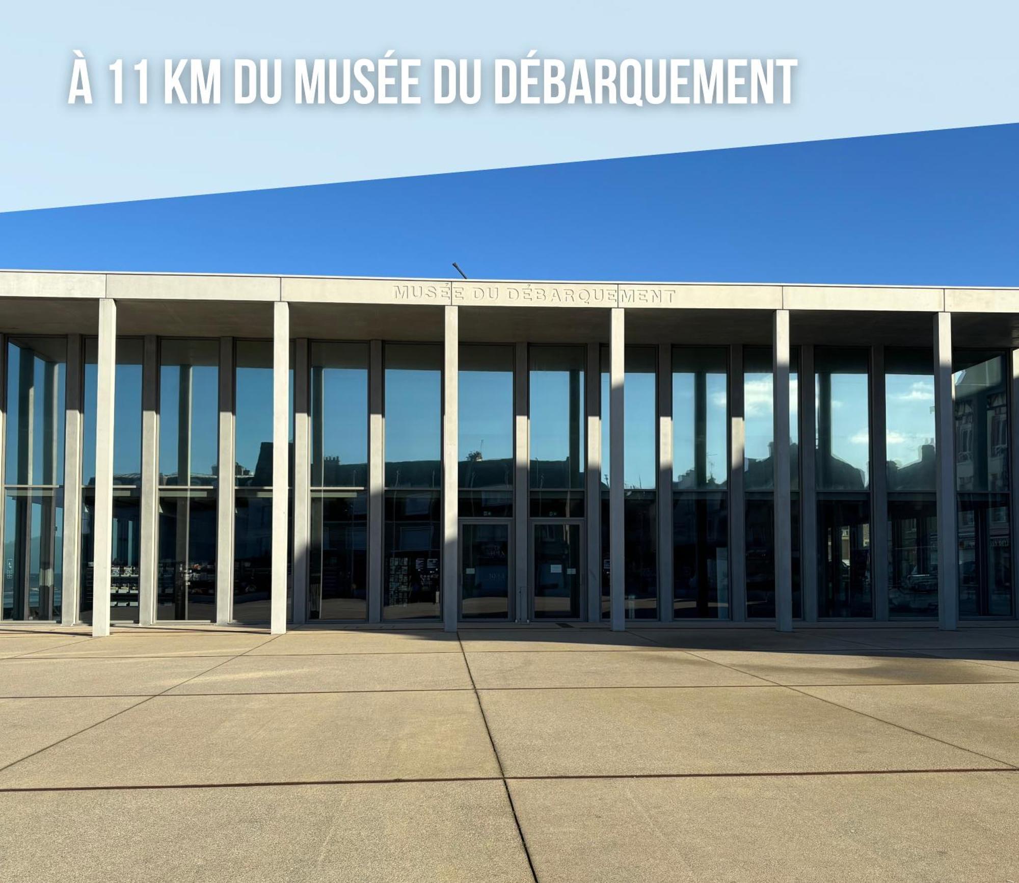 Les Combles De L Aure Grand Studio Cosy Confortable Classe 3 Etoiles Centre Bayeux 2 Mn A Pied Cathedrale Proche Plages Du Debarquement Exterior foto